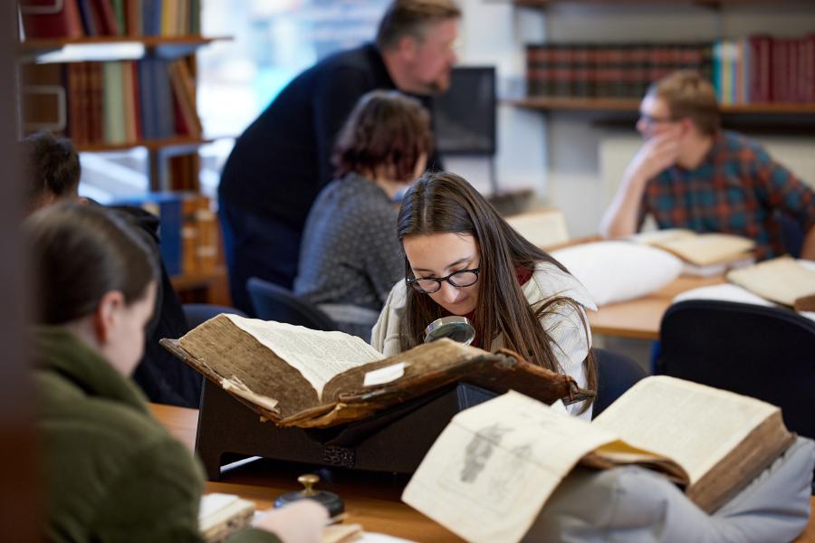 English Literature Undergraduate Degrees | Bangor University